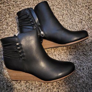 DR. SCHOLL'S KNOLL WEDGE BOOTIE